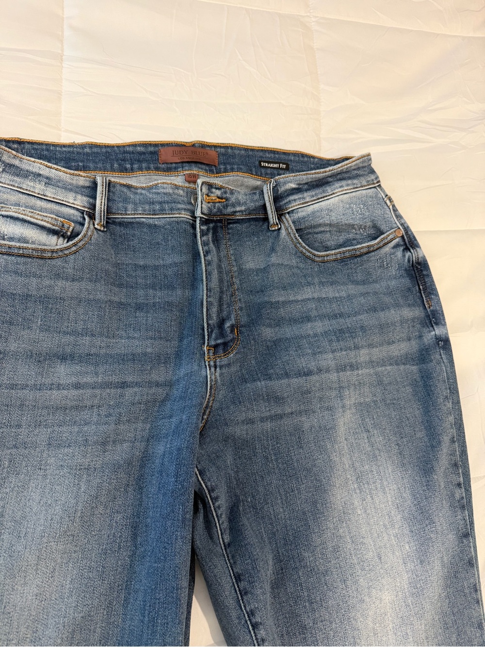 Judy Blue Women’s Light Wash Distressed Hem Straight Leg Jeans Size 18W - Picture 2 of 14